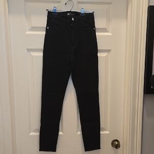 Women's Black High-Waisted Jeans